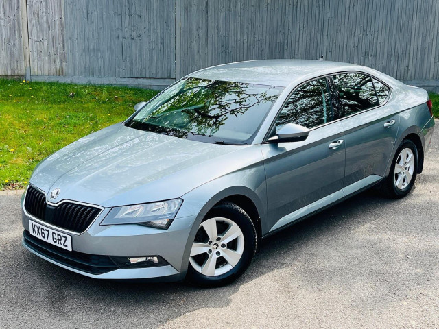 SKODA SUPERB 1.6 TDI GreenLine S
