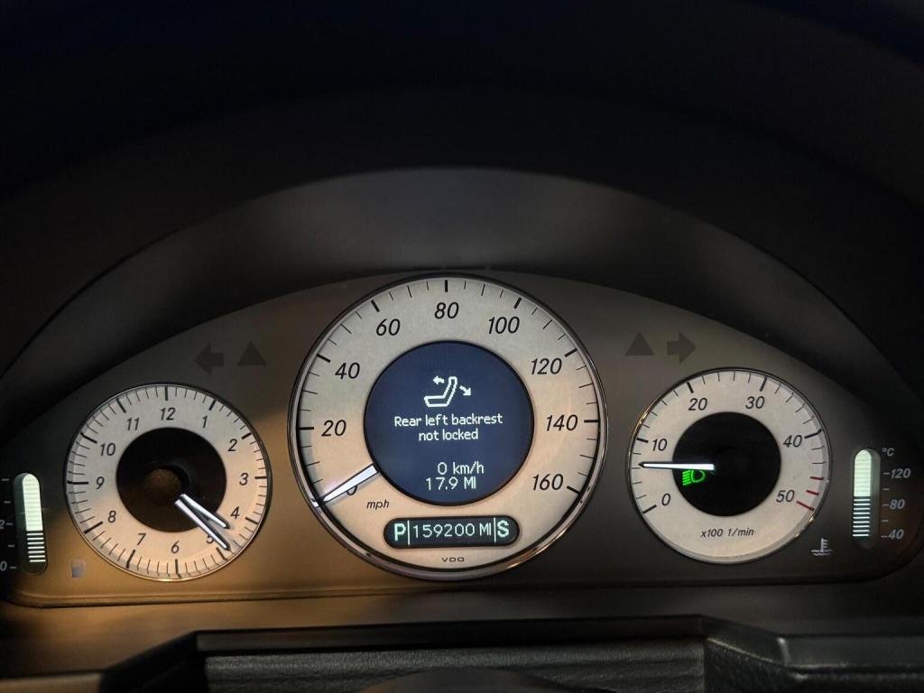 MERCEDES-BENZ E CLASS