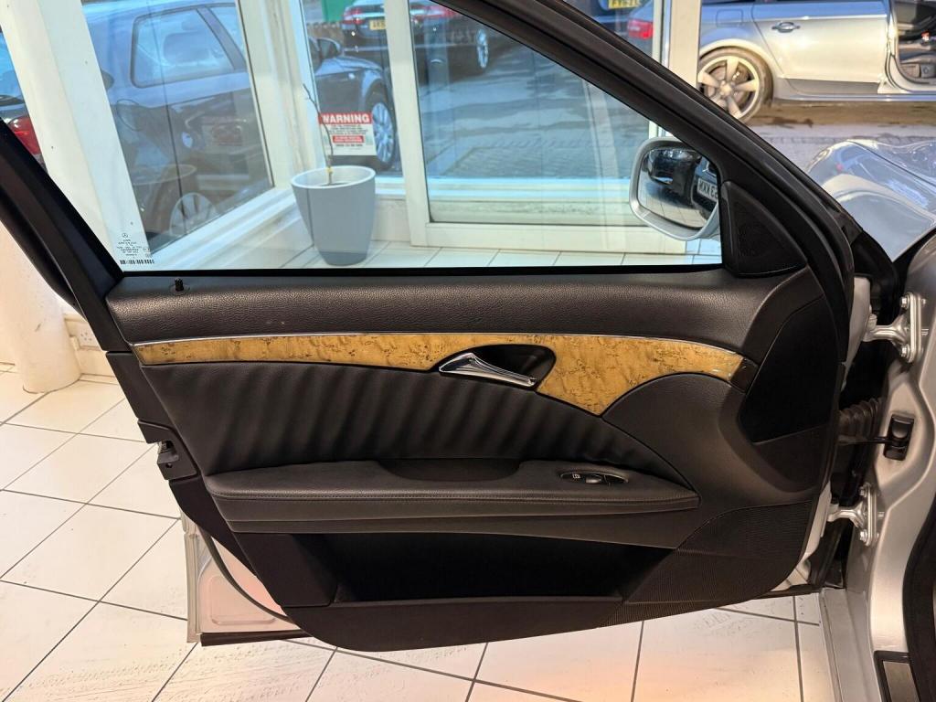 MERCEDES-BENZ E CLASS