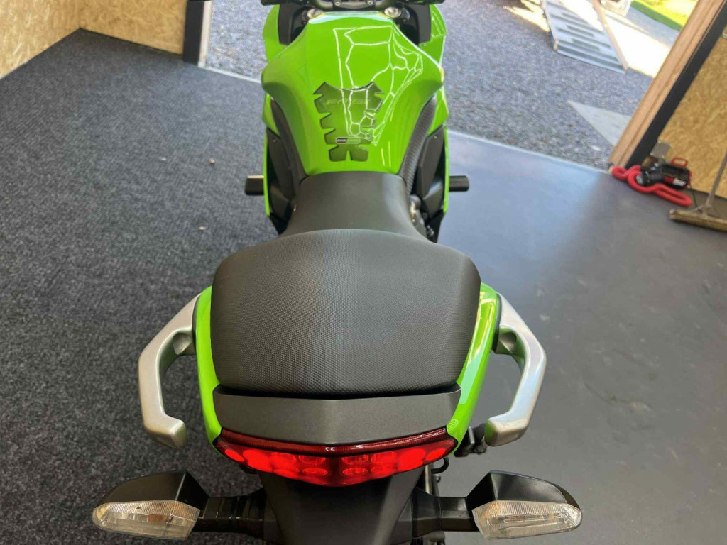 KAWASAKI ER-6F