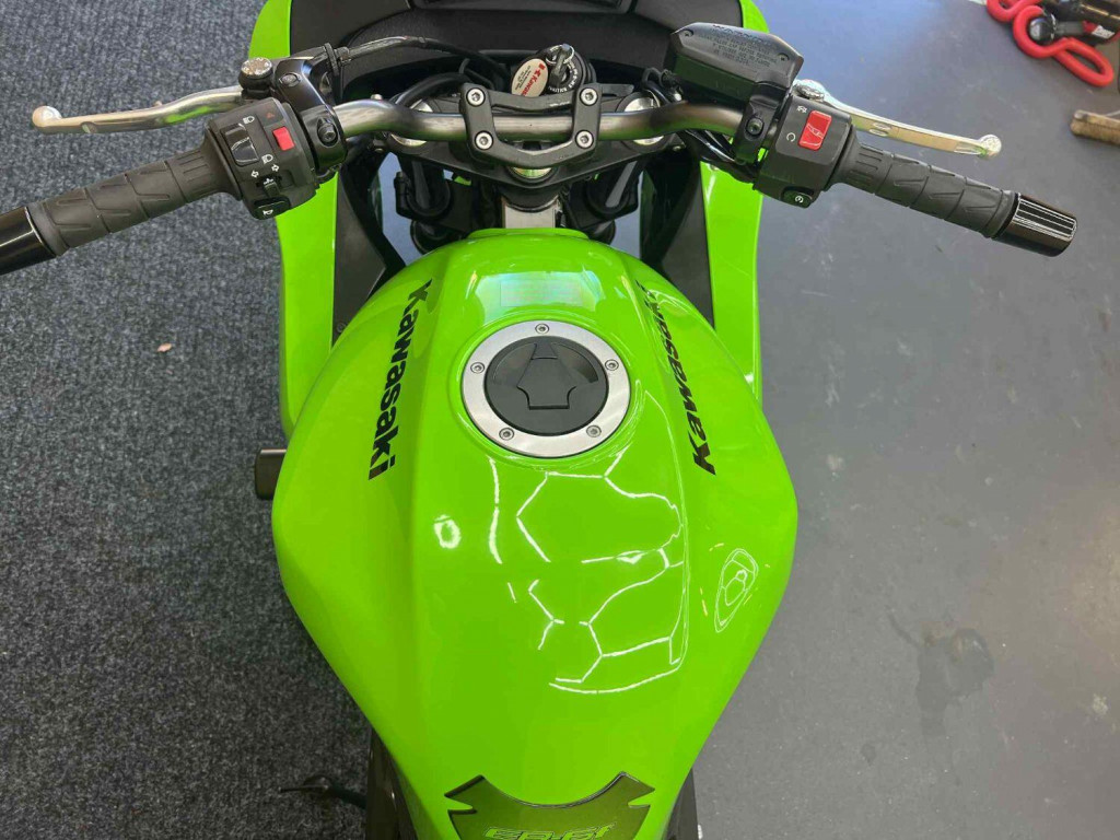 KAWASAKI ER-6F