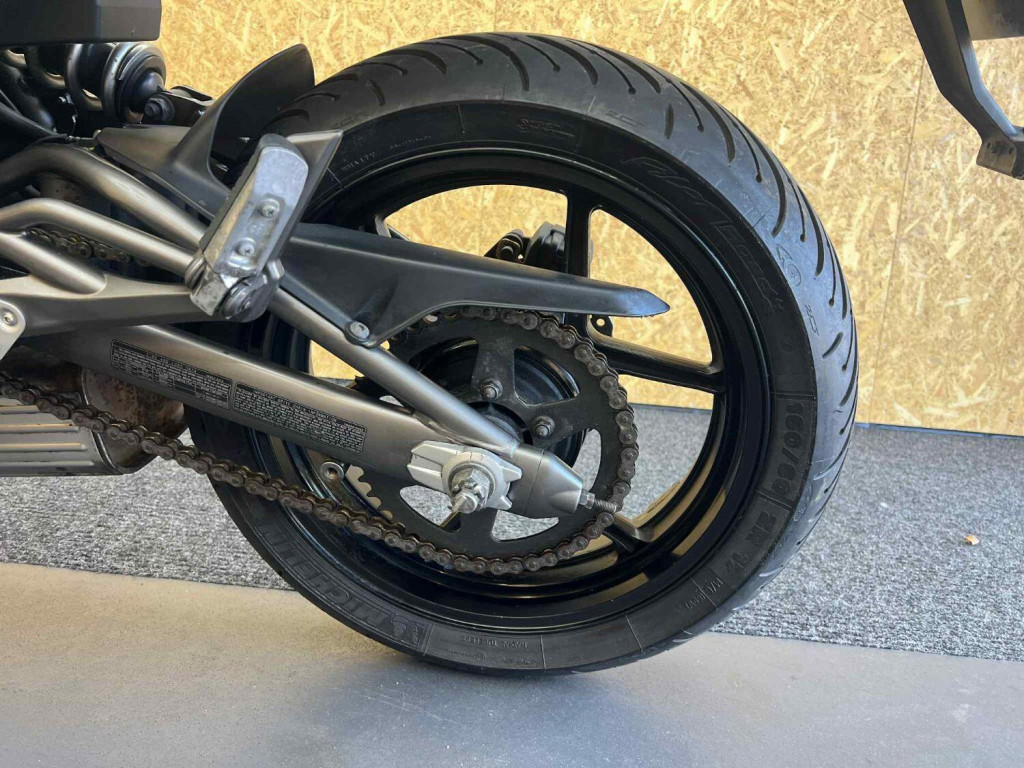 KAWASAKI ER-6F