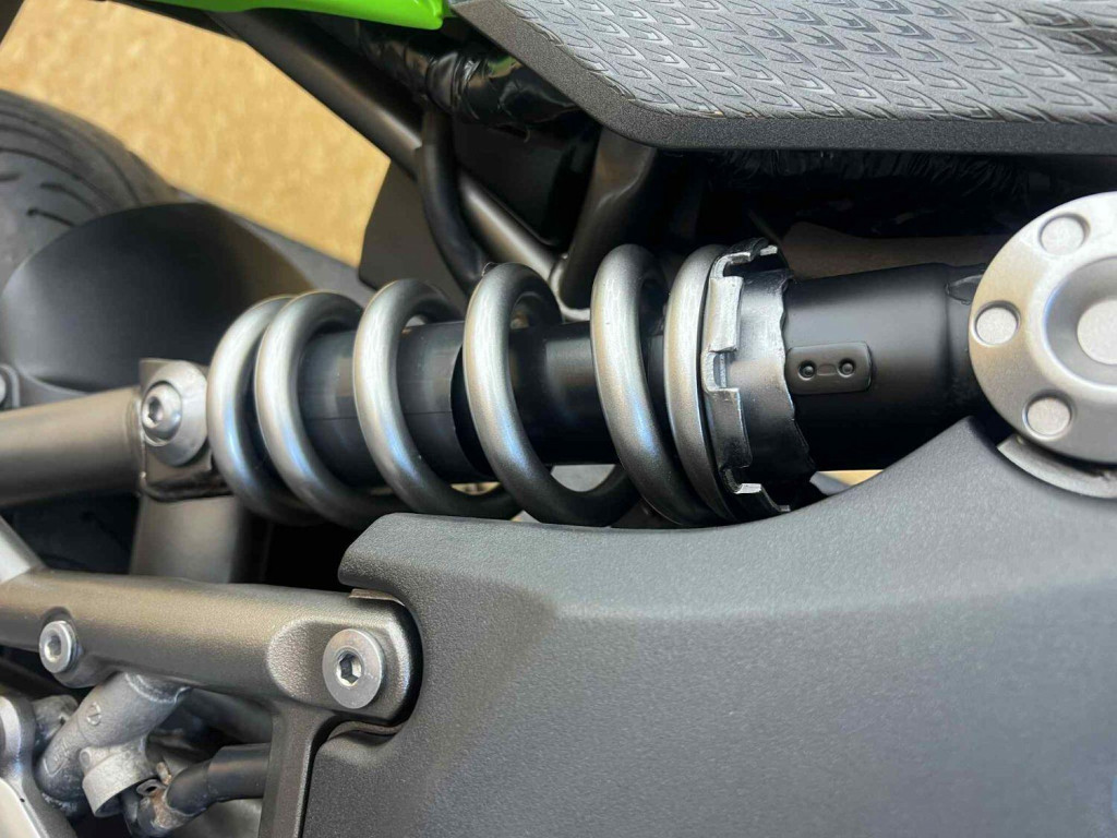 KAWASAKI ER-6F