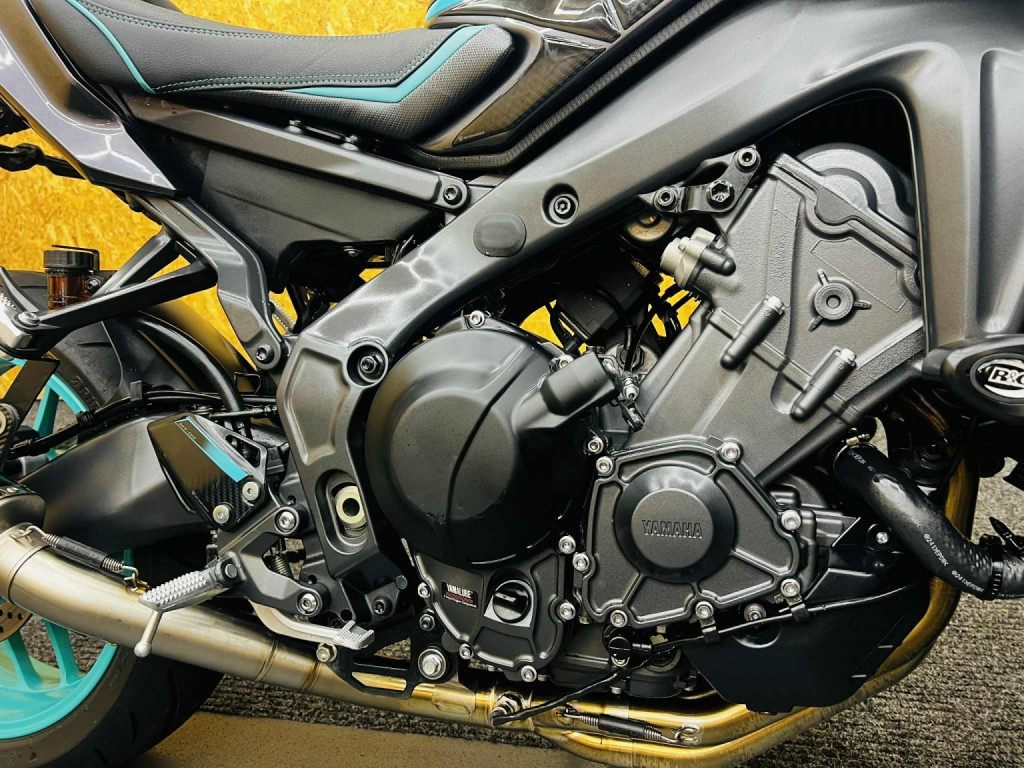 YAMAHA MT-09