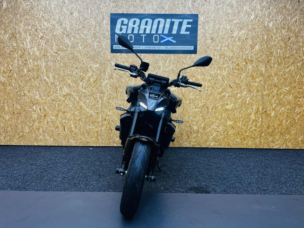 YAMAHA MT-09