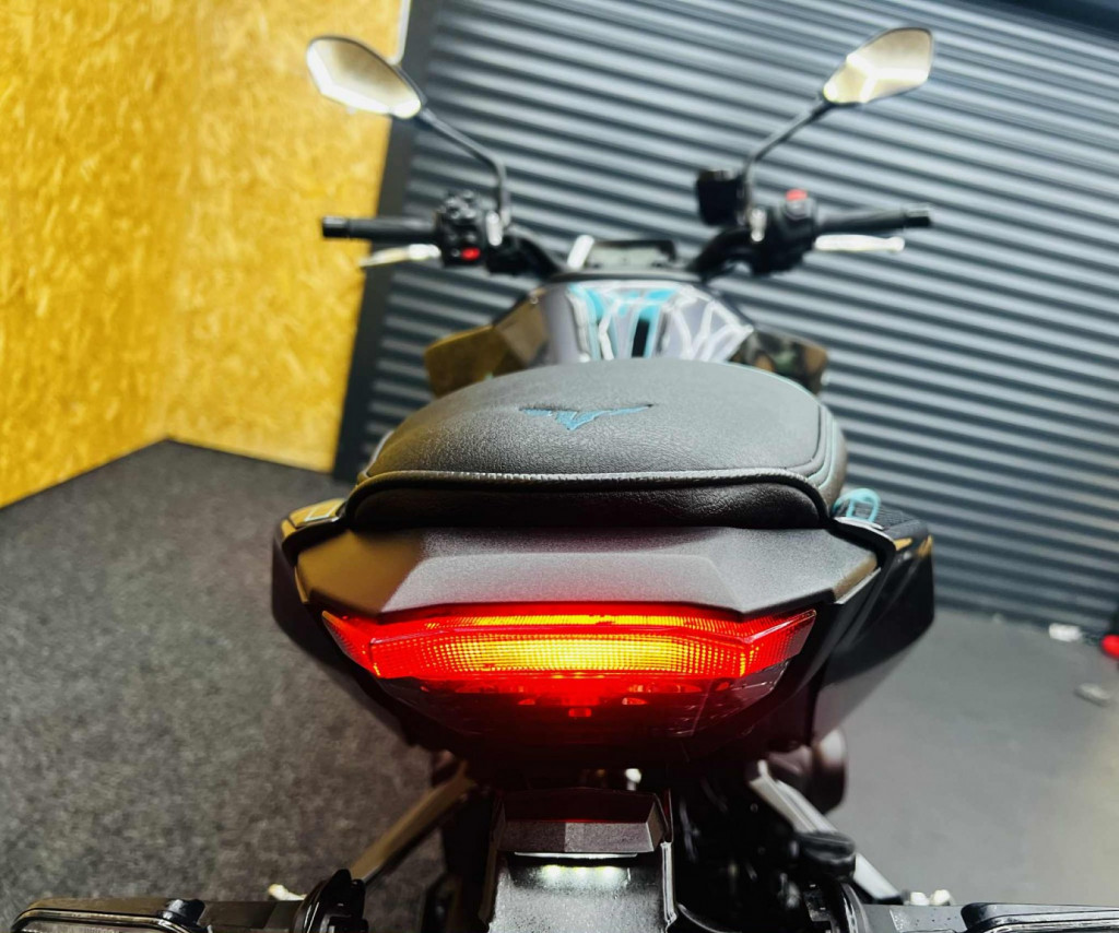 YAMAHA MT-09
