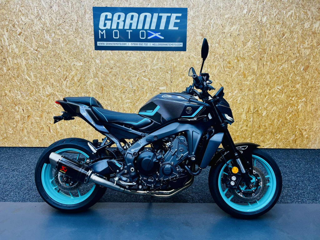 YAMAHA MT-09