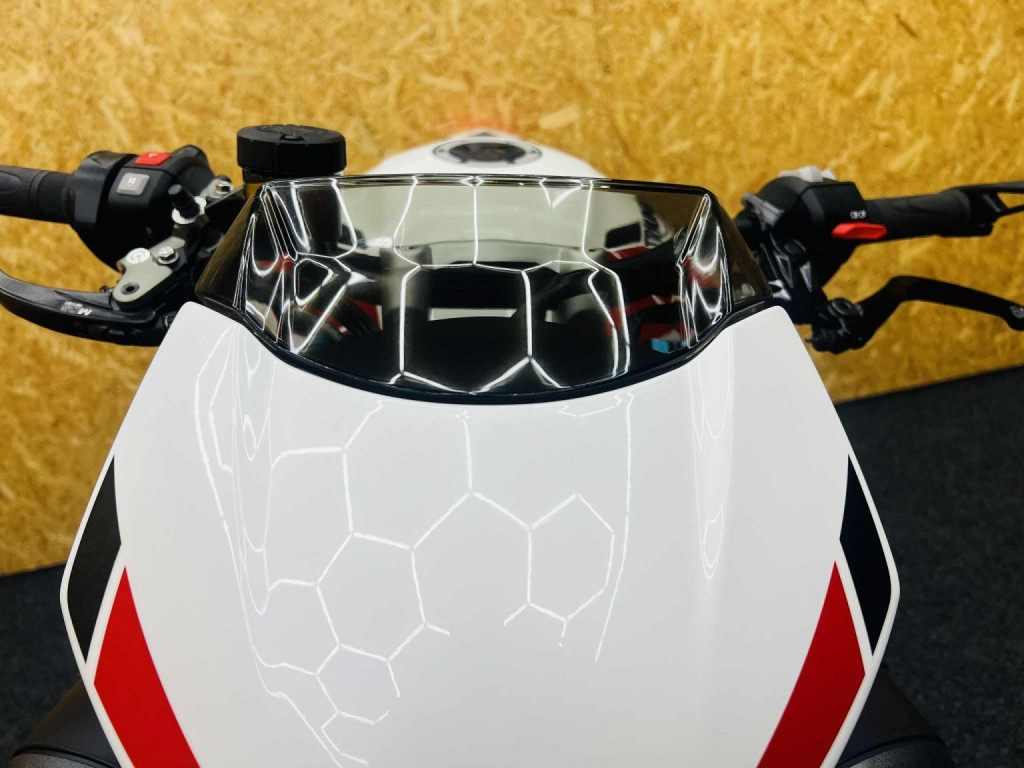 TRIUMPH SPEED TRIPLE 1050