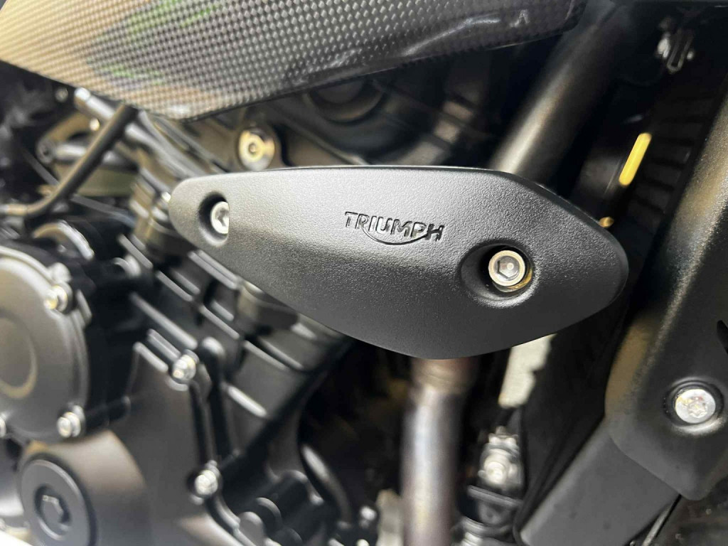 TRIUMPH SPEED TRIPLE 1050