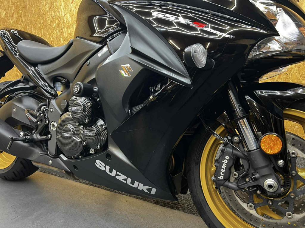 SUZUKI GSX-S1000F
