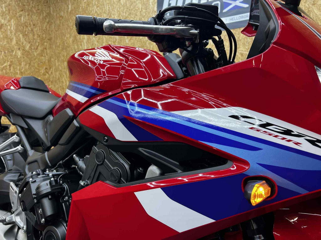 HONDA CBR650R