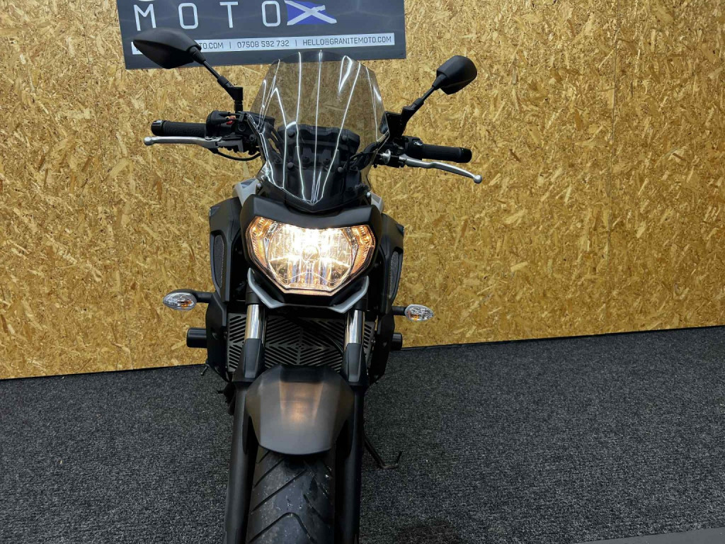 YAMAHA MT-07
