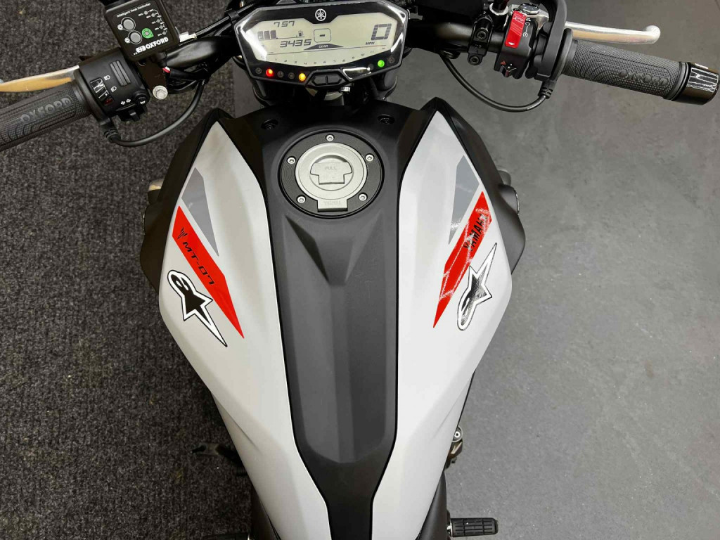 YAMAHA MT-07