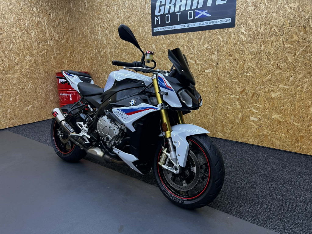 BMW S1000R