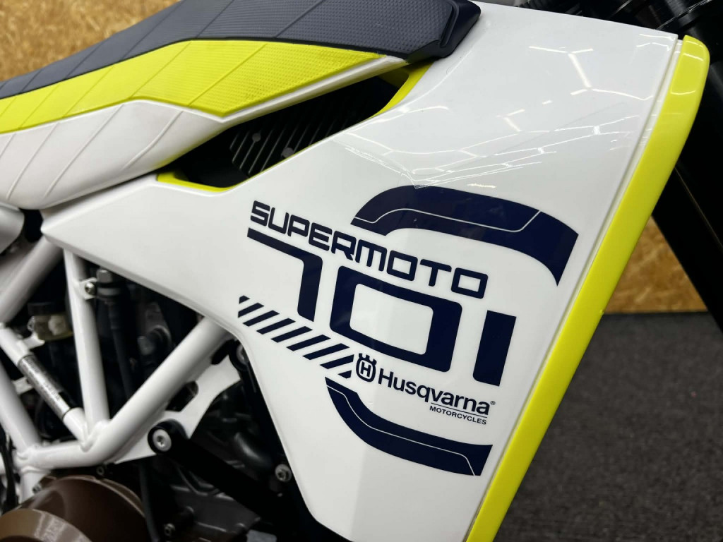 HUSQVARNA 701