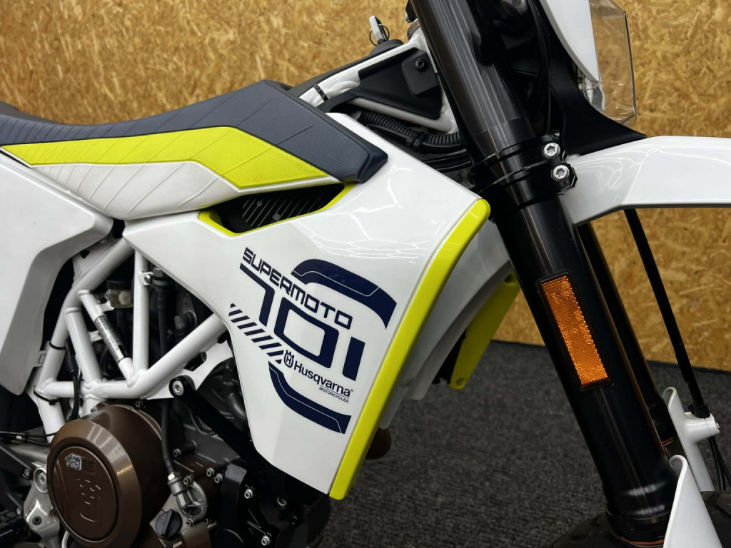 HUSQVARNA 701
