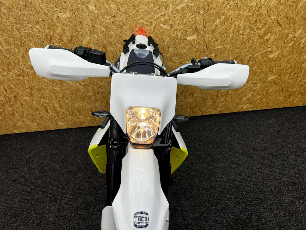 HUSQVARNA 701