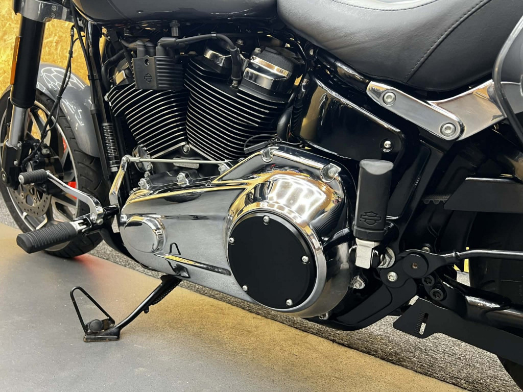 HARLEY-DAVIDSON Softail