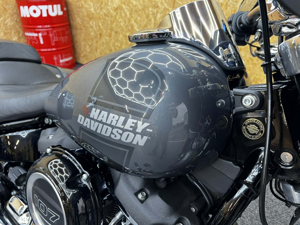 HARLEY-DAVIDSON Softail