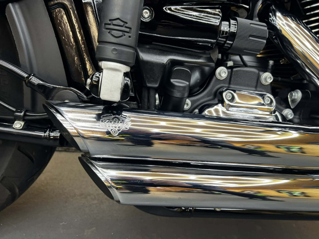 HARLEY-DAVIDSON Softail