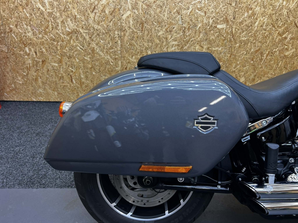 HARLEY-DAVIDSON Softail