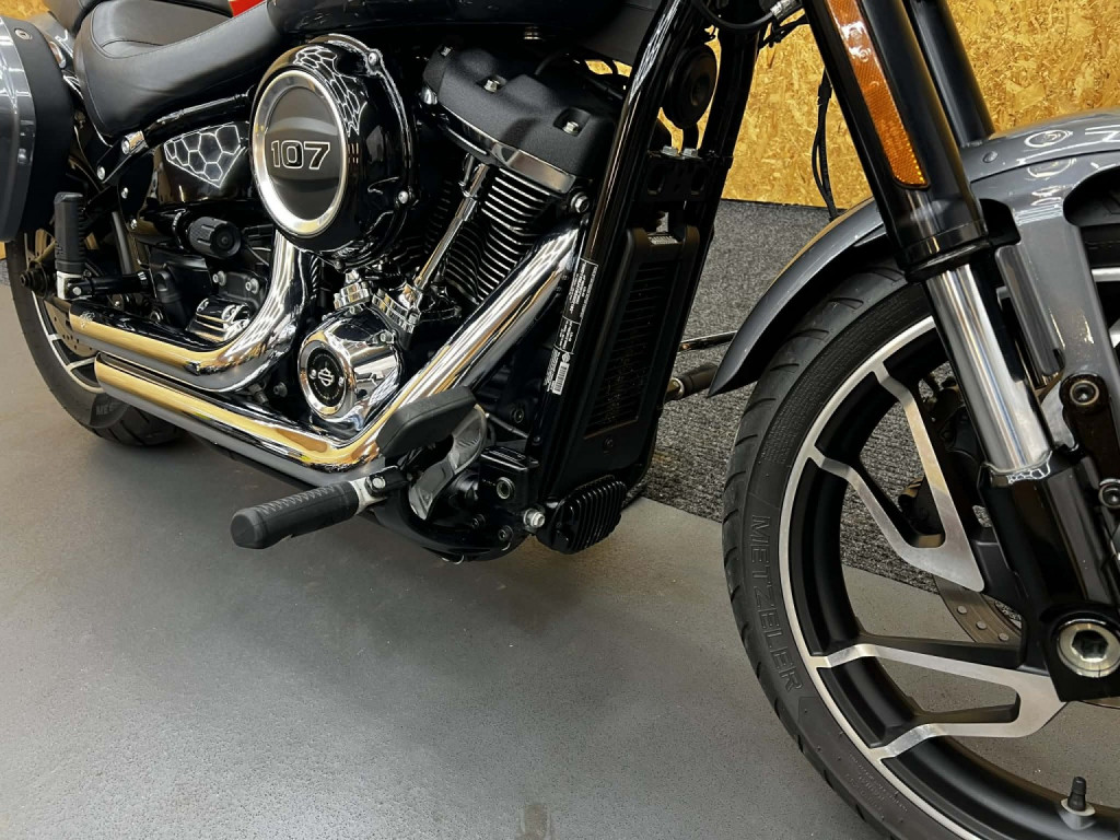 HARLEY-DAVIDSON Softail