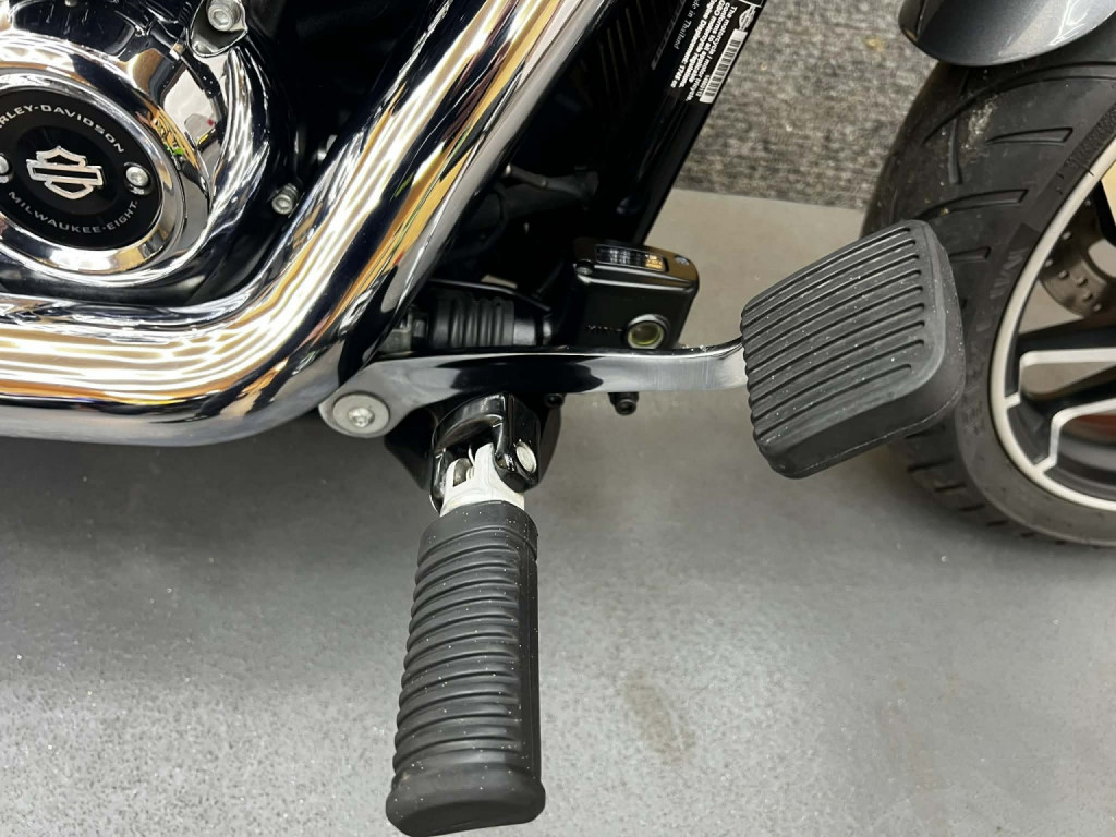 HARLEY-DAVIDSON Softail