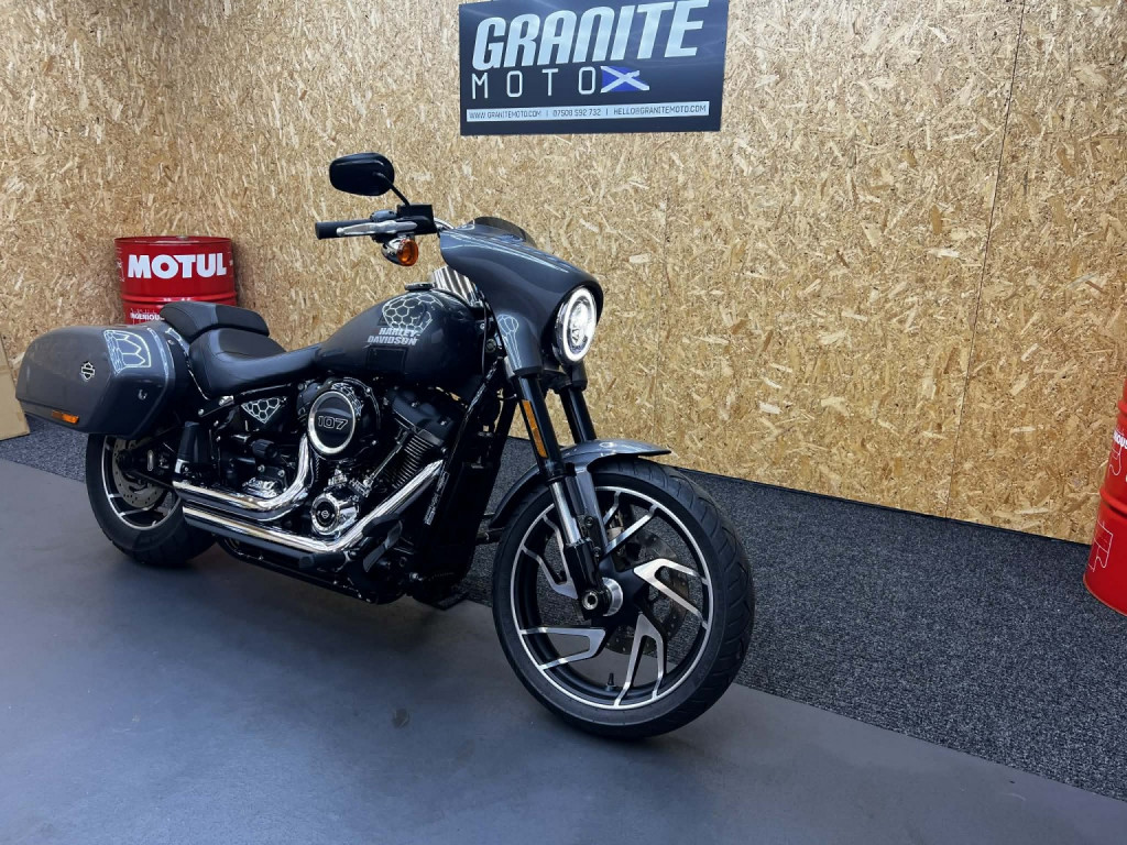 HARLEY-DAVIDSON Softail