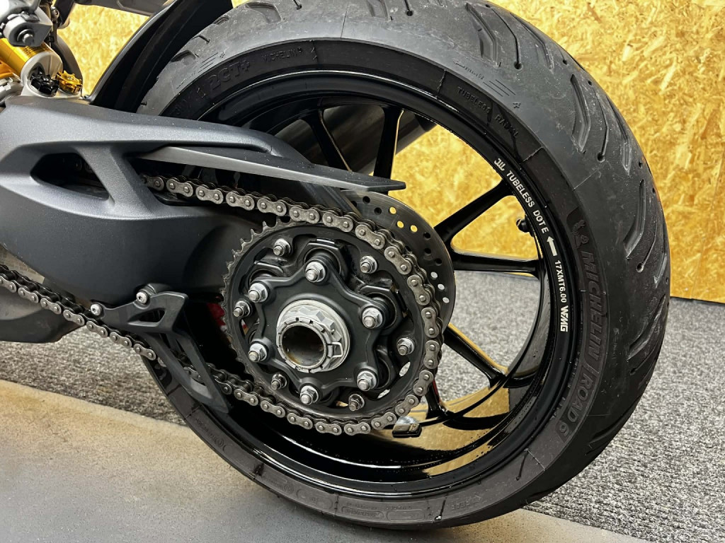 TRIUMPH SPEED TRIPLE 1200