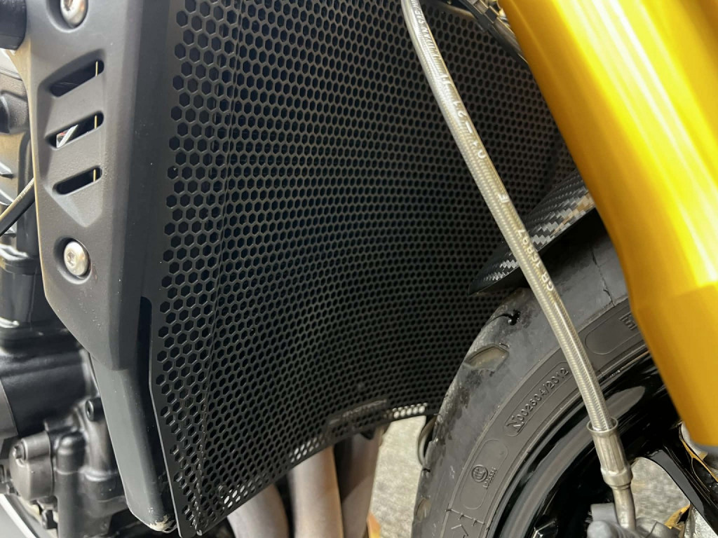 TRIUMPH SPEED TRIPLE 1200