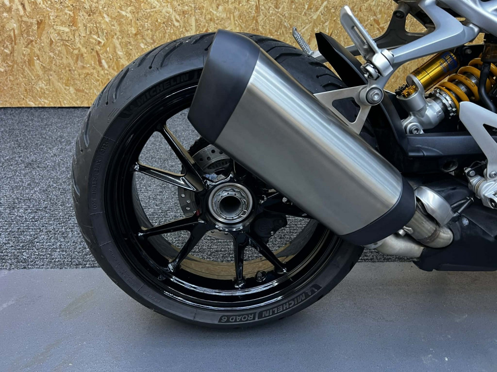 TRIUMPH SPEED TRIPLE 1200