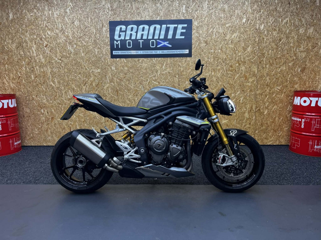 TRIUMPH SPEED TRIPLE 1200