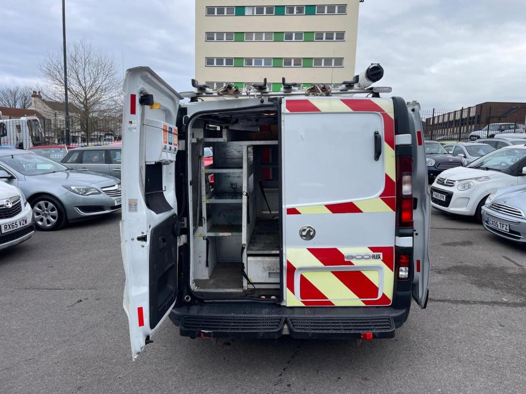 VAUXHALL VIVARO