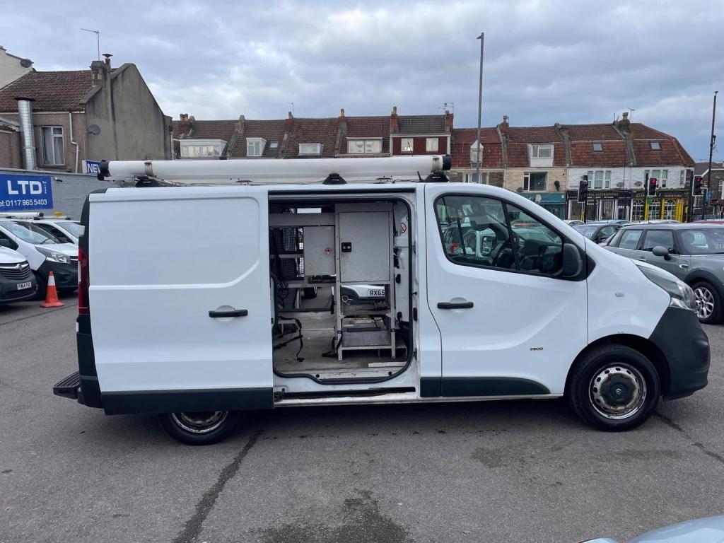 VAUXHALL VIVARO