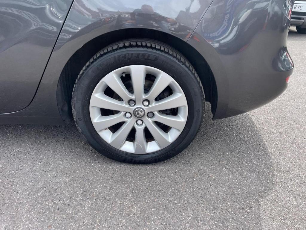 VAUXHALL ZAFIRA TOURER