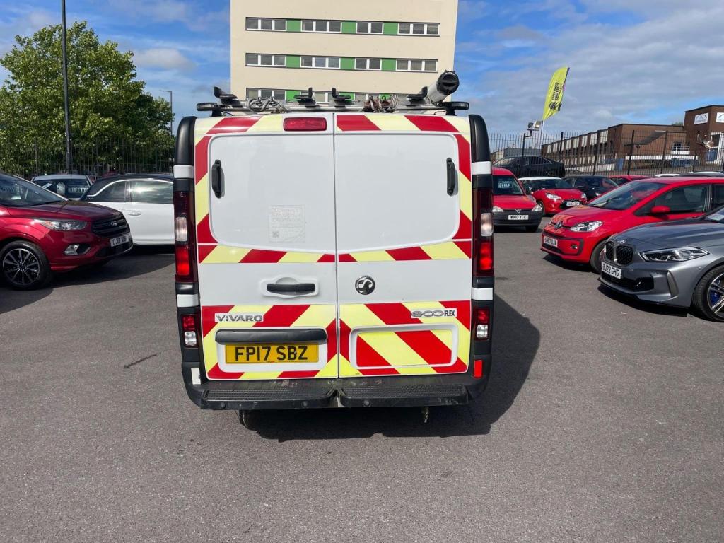 VAUXHALL VIVARO