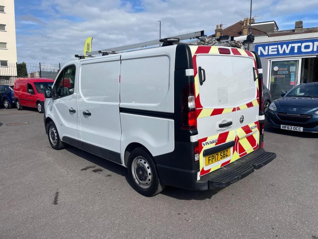 VAUXHALL VIVARO