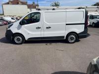 VAUXHALL VIVARO