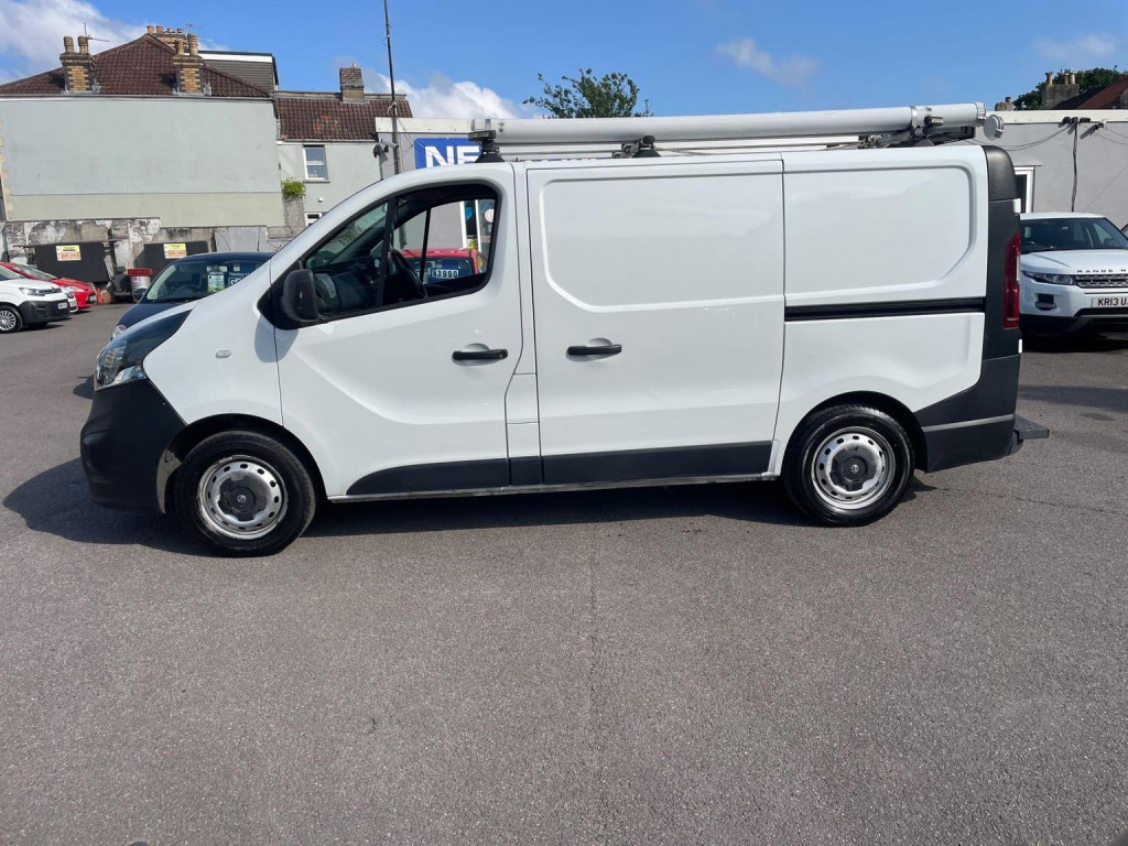 VAUXHALL VIVARO