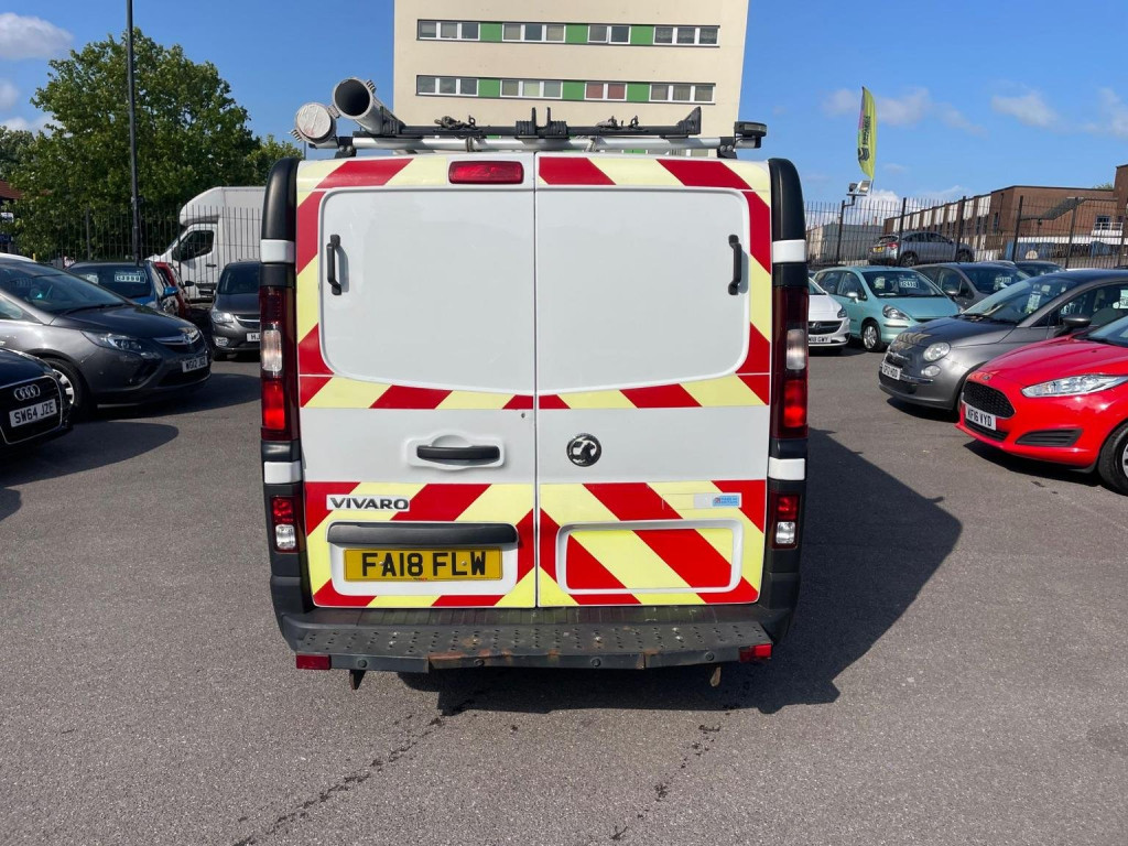 VAUXHALL VIVARO