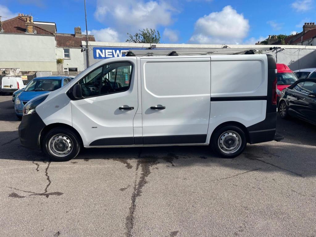 VAUXHALL VIVARO