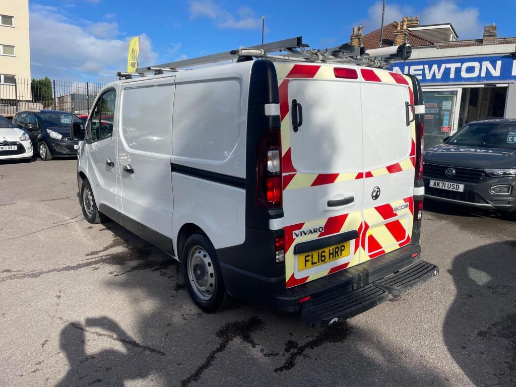 VAUXHALL VIVARO