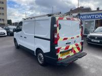 VAUXHALL VIVARO