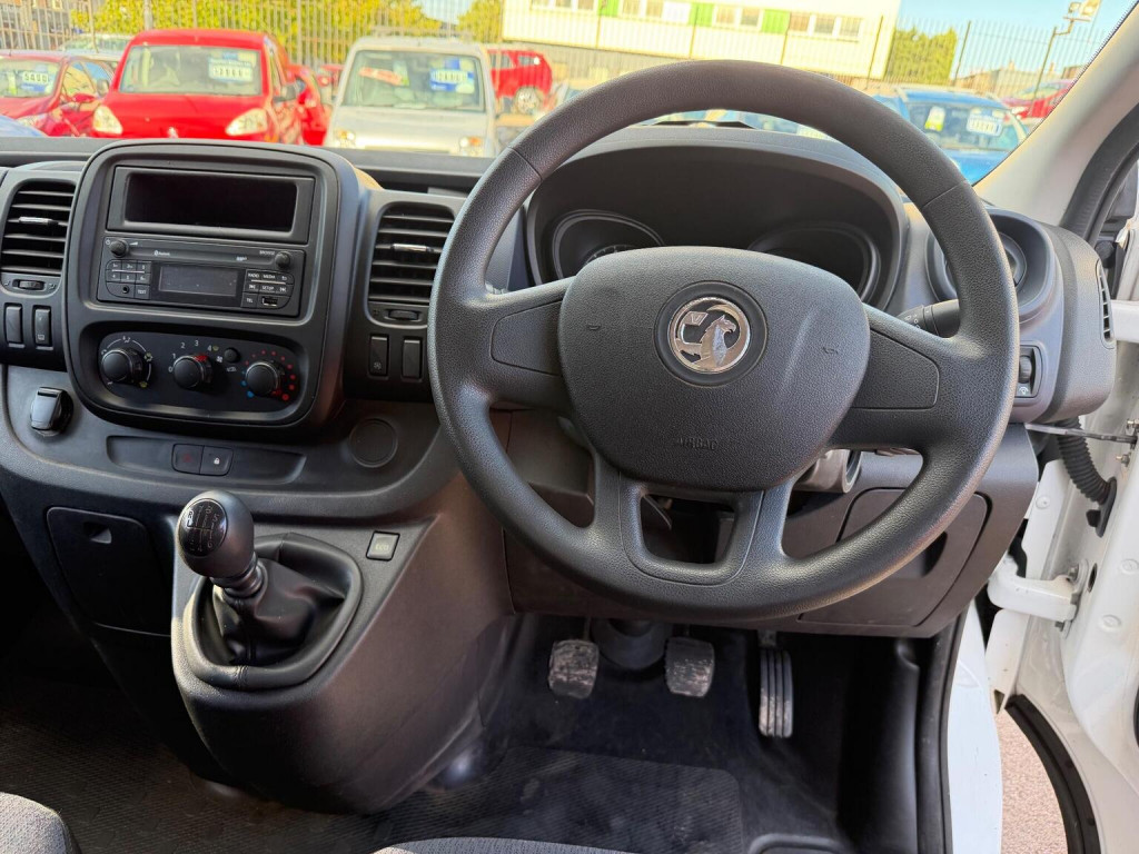 VAUXHALL VIVARO