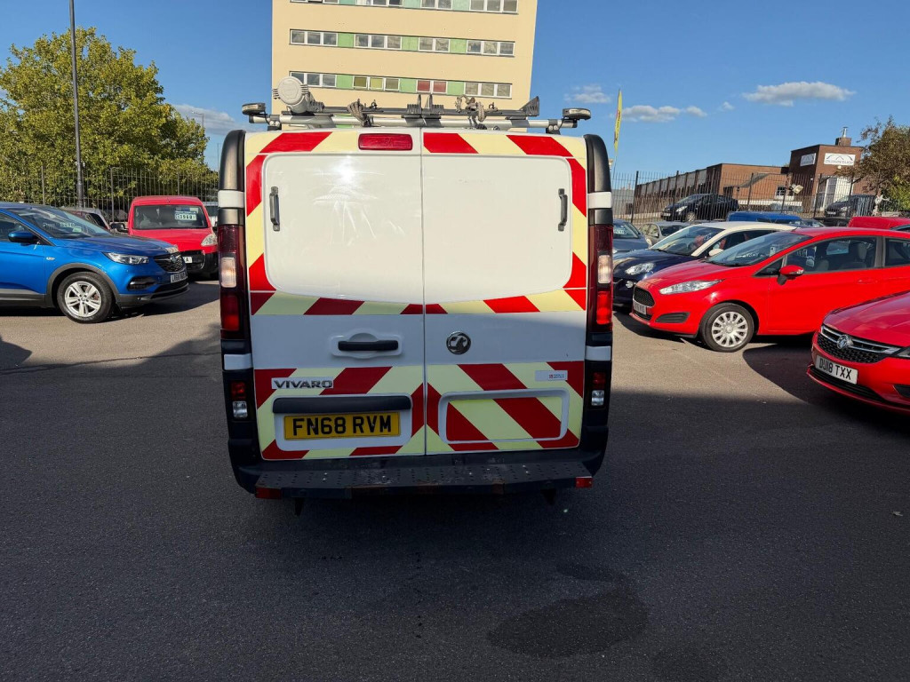 VAUXHALL VIVARO