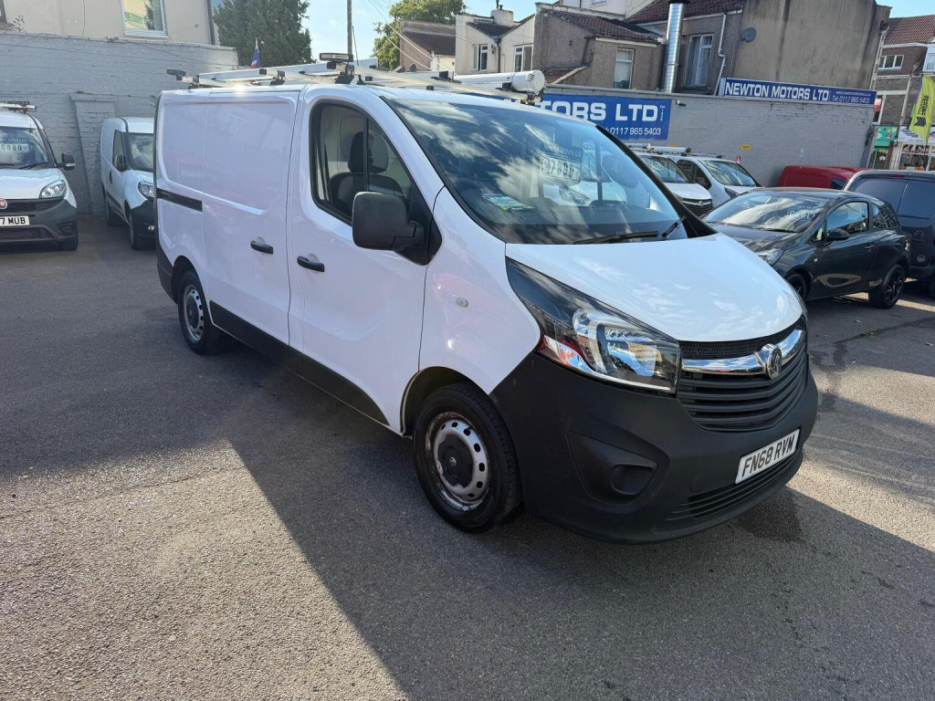 VAUXHALL VIVARO