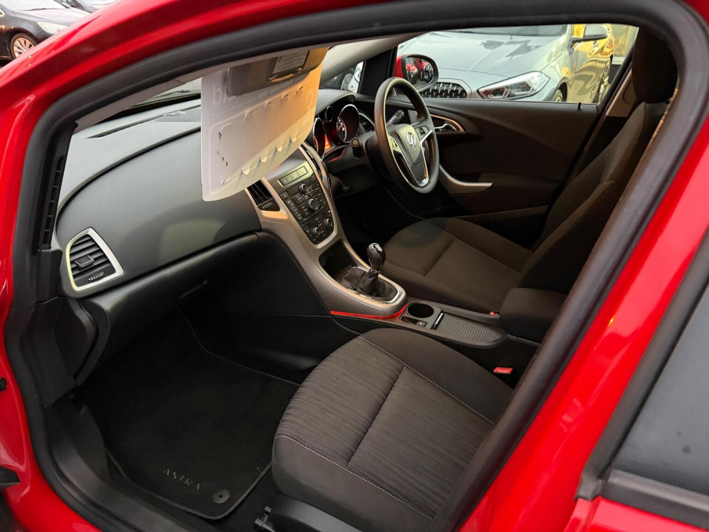 VAUXHALL ASTRA