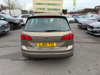 VOLKSWAGEN GOLF SV