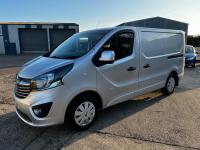 VAUXHALL VIVARO