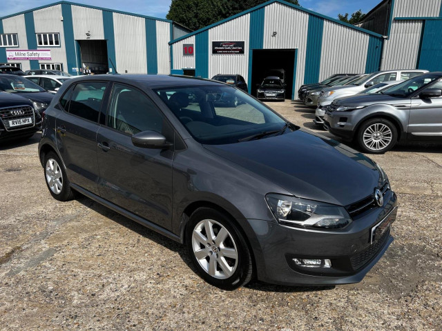 VOLKSWAGEN POLO